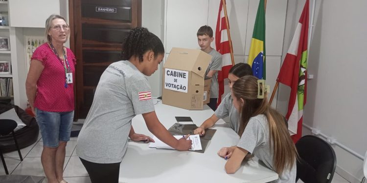 Eleições da Câmara Mirim começam nesta terça-feira (4)