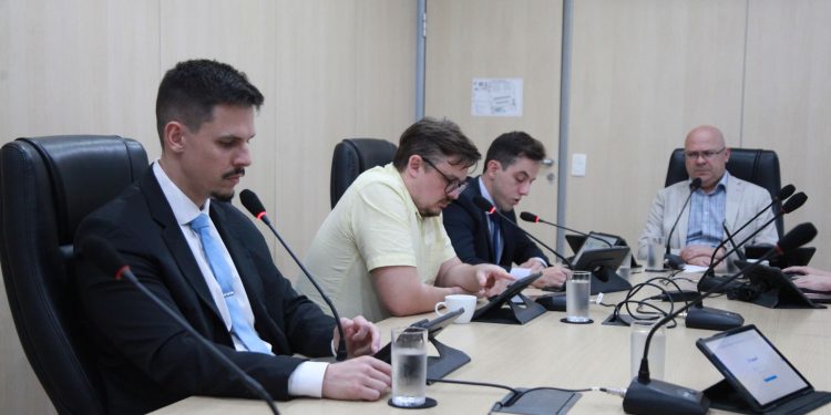 Comissões de Justiça e Finanças avançam na análise de projetos e emendas