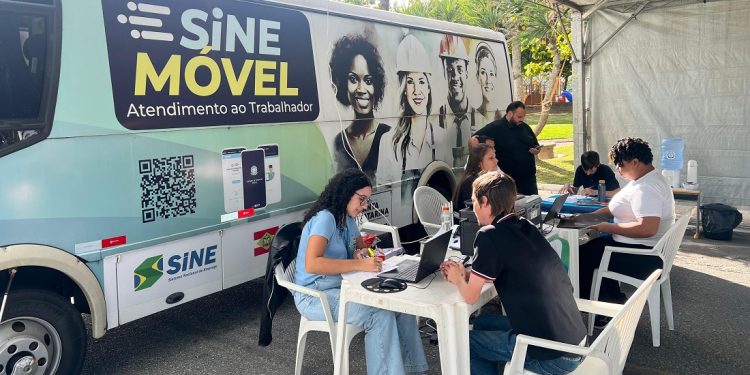 Sine SC ajudou a empregar mais de 8,6 mil trabalhadores em 2025