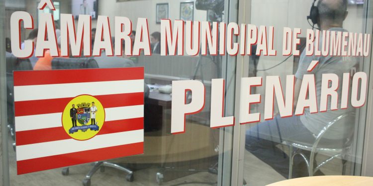 Câmara de Blumenau realiza duas solenidades nesta semana no plenário
