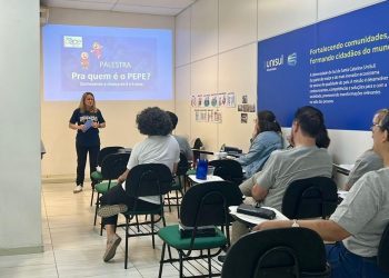 Procuradoria da Criança ministra palestra sobre prevenção e cultura de proteção em escola de Blumenau