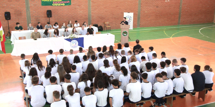 Primeira sessão itinerante da Câmara Mirim de 2026 é realizada na Vila Itoupava