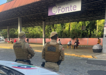 Três pessoas são autuadas após entrarem sem pagar passagem no Garcia