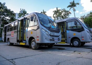 Blumenau recebe dois novos micro-ônibus e inicia mais uma renovação da frota do transporte coletivo