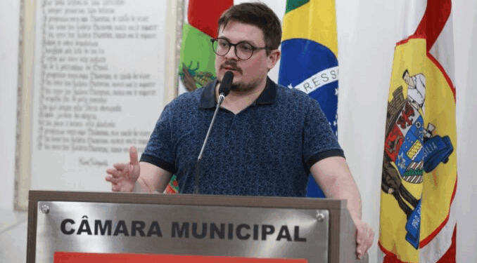 Bruno Cunha anuncia pré-candidatura a deputado estadual